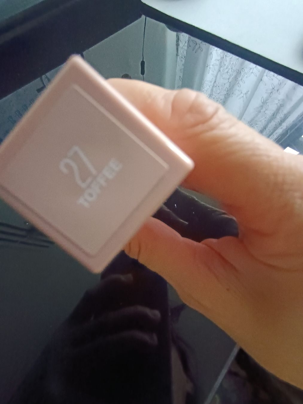 Maybelline Make-up: Maybelline Lifter Gloss - "Ice brick" pale – Neu und originalverpackt aus Zürich von cat_9cvz 3