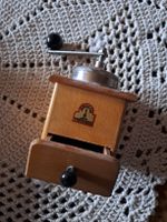 kaffeemühle holz alt