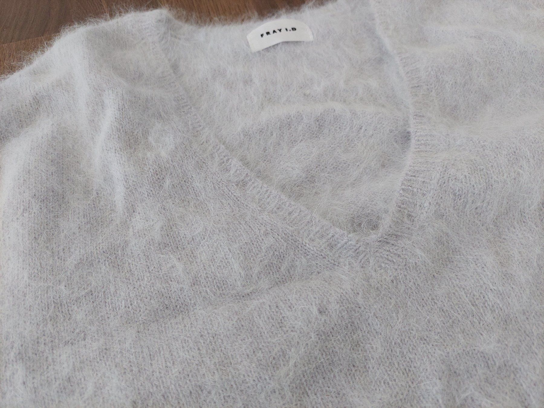 Pulls & Sweat-shirts: Flauschiger Pullover Gr. S – D'occasion à Wiesendangen par troawus