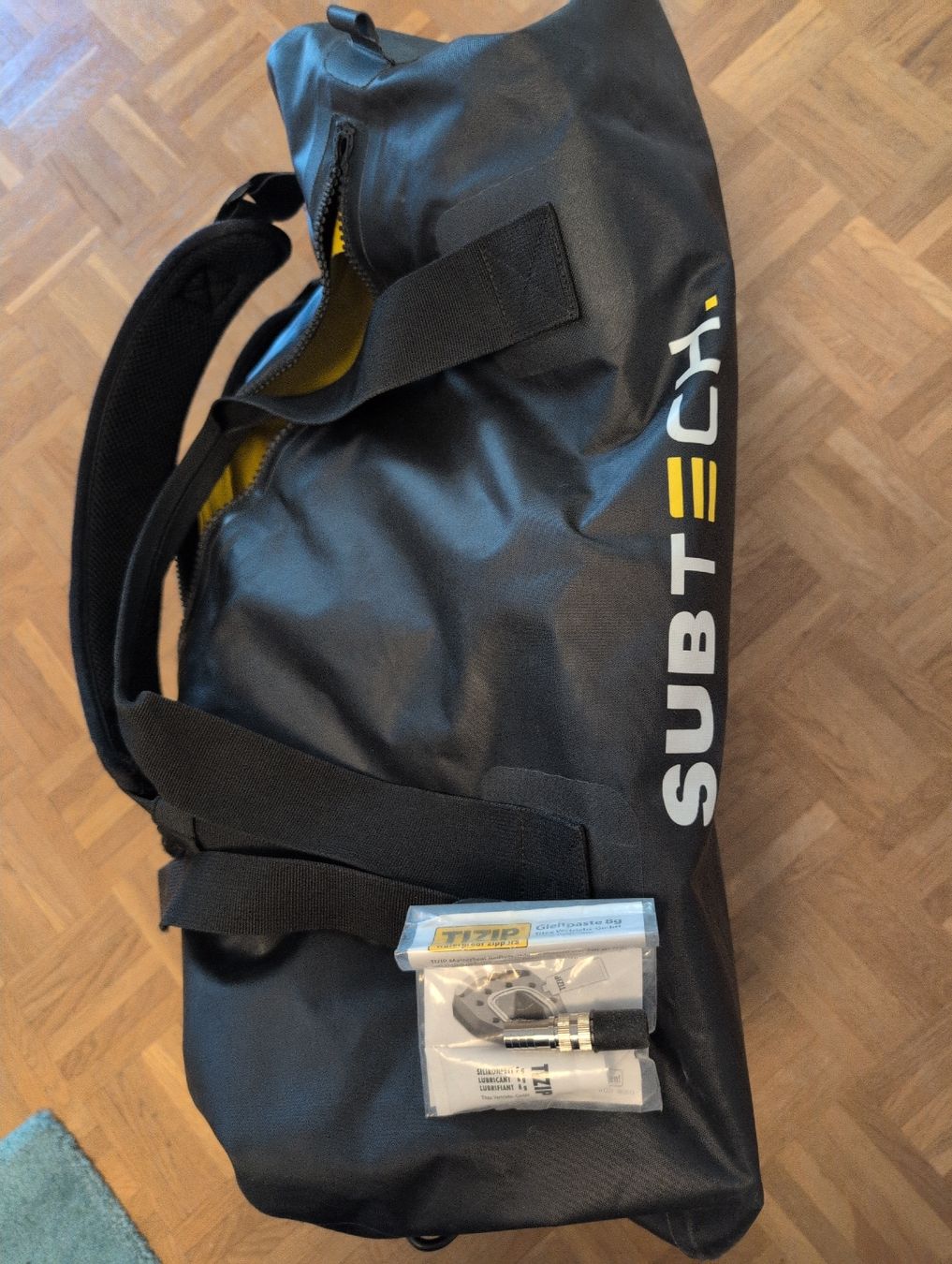 Zaini: Subtech Pro Drybag 45L - Waterproof Shockproof Backpack – Usato da Zürich venduto da tit_88kz 6