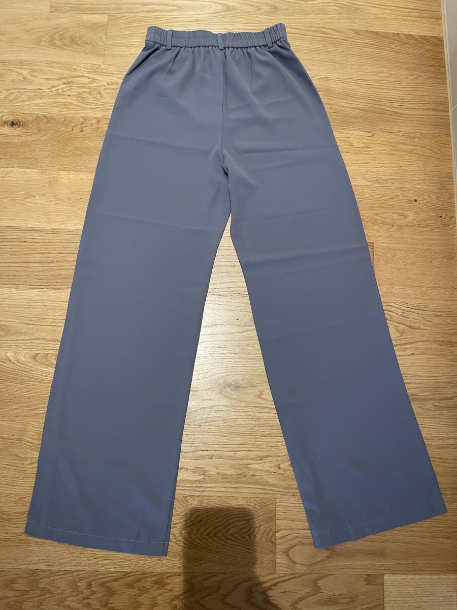 Shein Pantaloni: Weite Hose grau Grösse S Tall – Usato da Bremgarten AG venduto da arl_8nbf 1