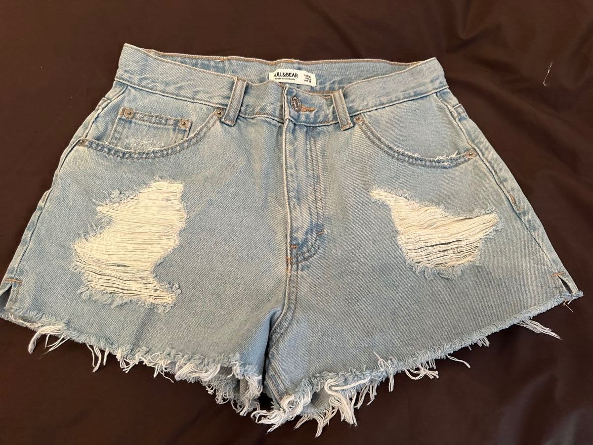 Pull&Bear Jeans: Pull&Bear Shorts – Usato da Eschenbach LU venduto da Tatzi1