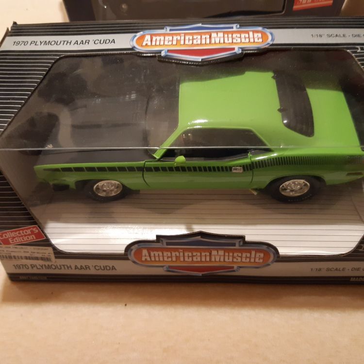 Miniature ERTL 1/18 Plymouth Cuda 1970 - Muscle Car Bleu Métal, Zamac, Collection
