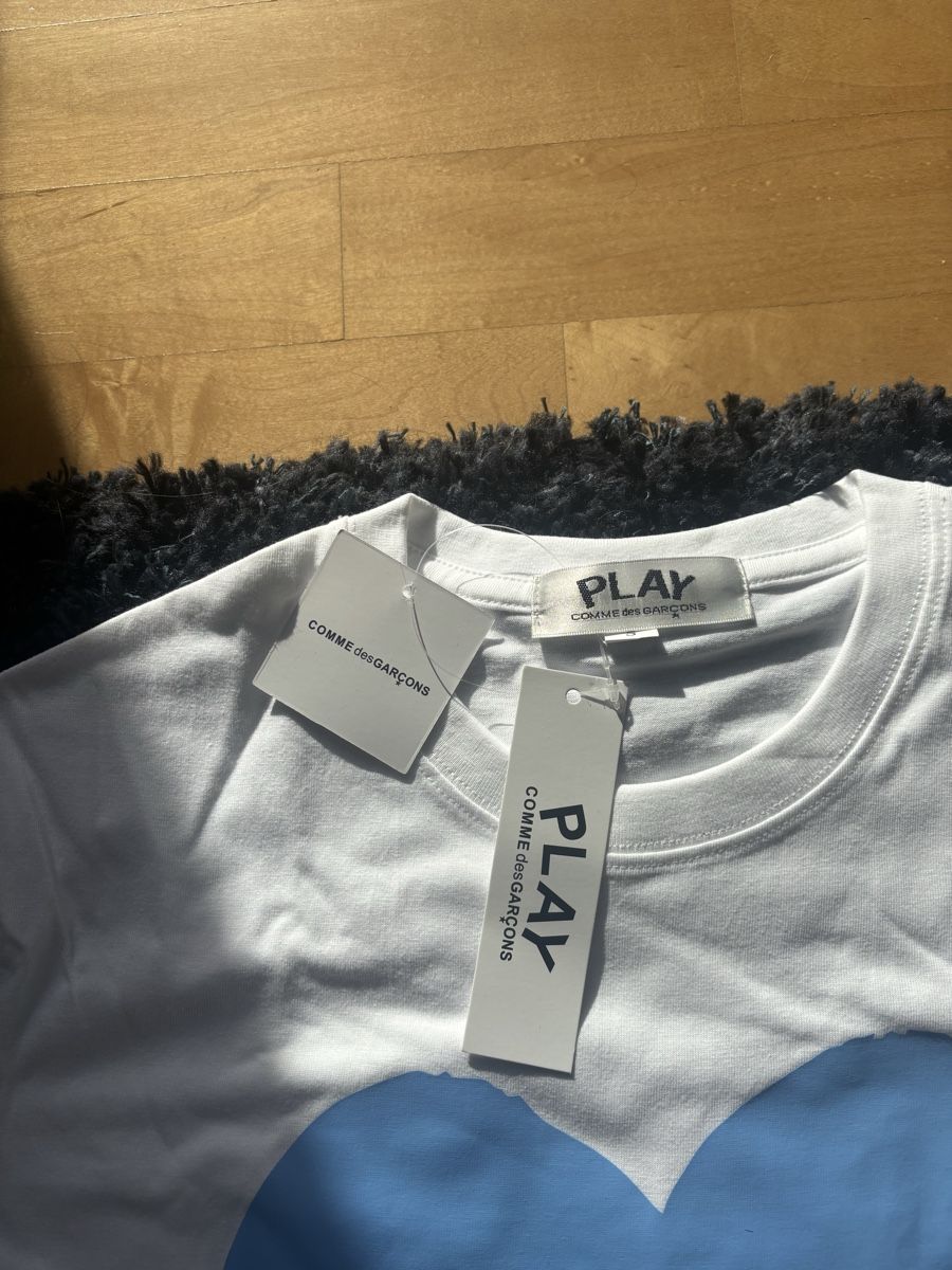 Comme Des Garcons T-shirt: CDG t-shirt – Nuovo e nell'imballaggio originale da Küsnacht ZH venduto da vonB_2025 1