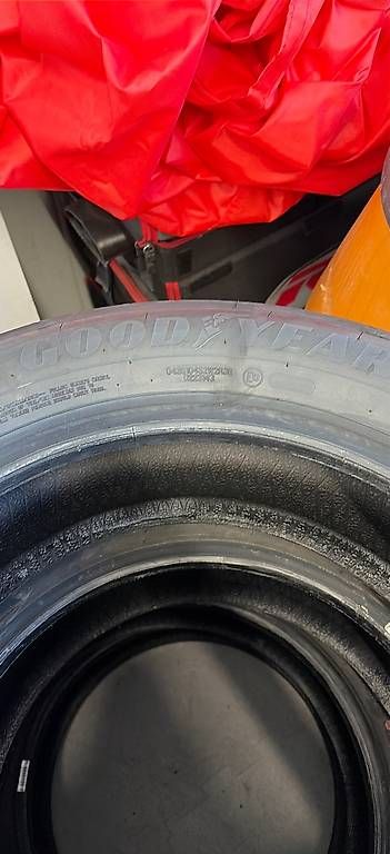 Pneumatici & Ruote complete: 215/55R17  Good Year Efficient Grip – Usato da Oberrohrdorf venduto da nuba78 1
