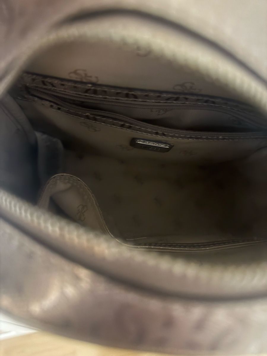Guess Rucksäcke: Original GUESS Damen Rucksack – Neu (gemäss Beschreibung) aus Pratteln von VL_87 3