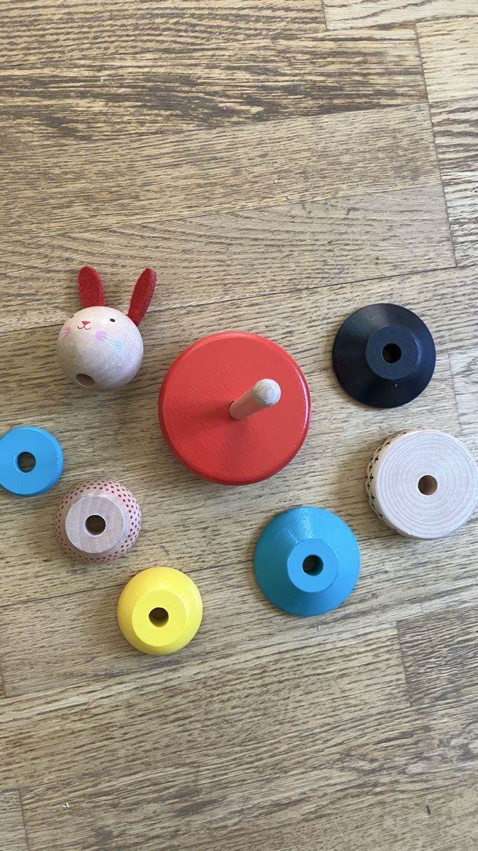 Spielzeuge: Holzspielzeug Stapelturm Hase – Gebraucht aus Wettingen von Vichli 1