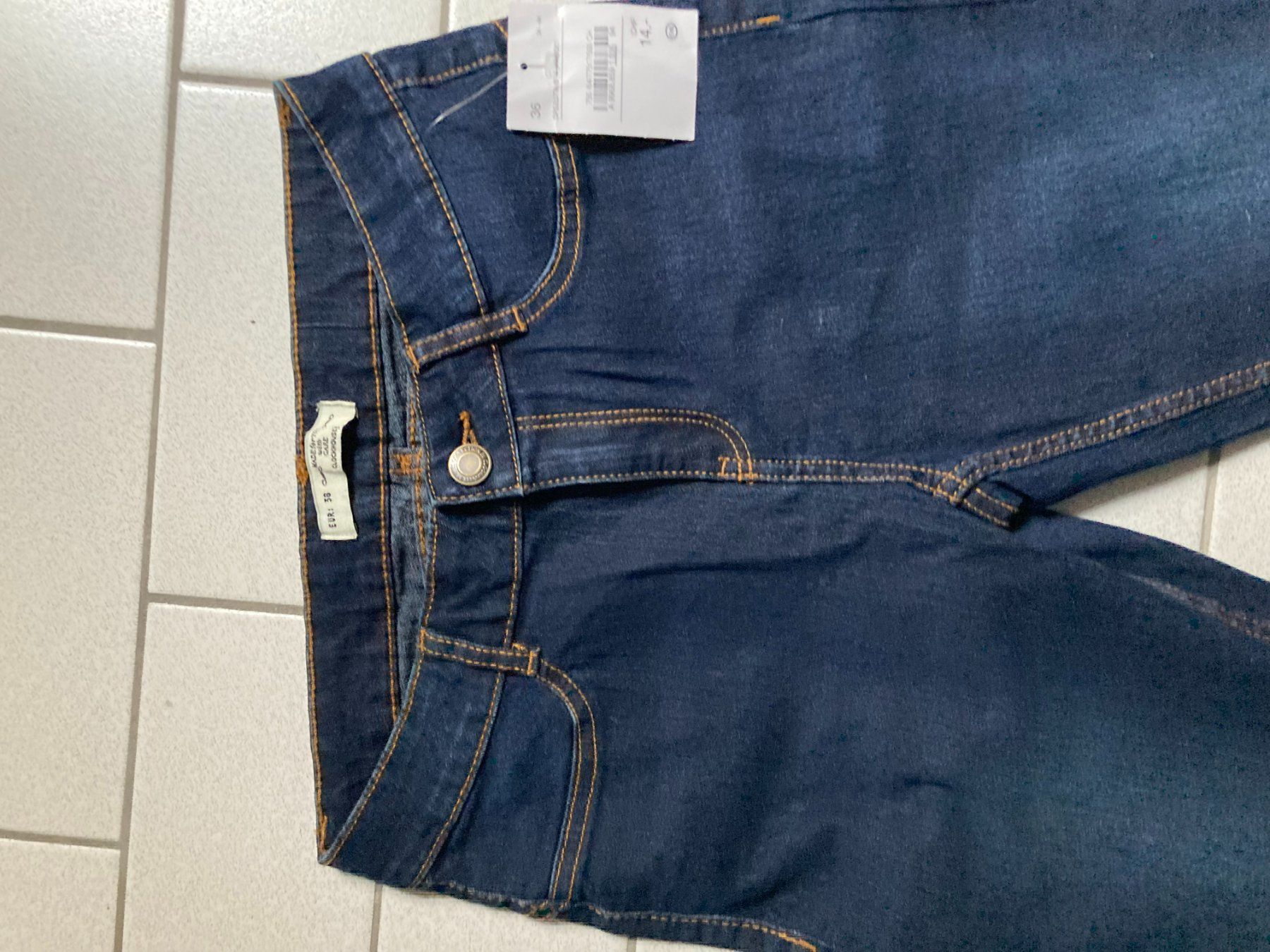 Jeans: Neue Jeans von C&A, Größe 36 – D'occasion à Lausanne 26 par anaxena 2