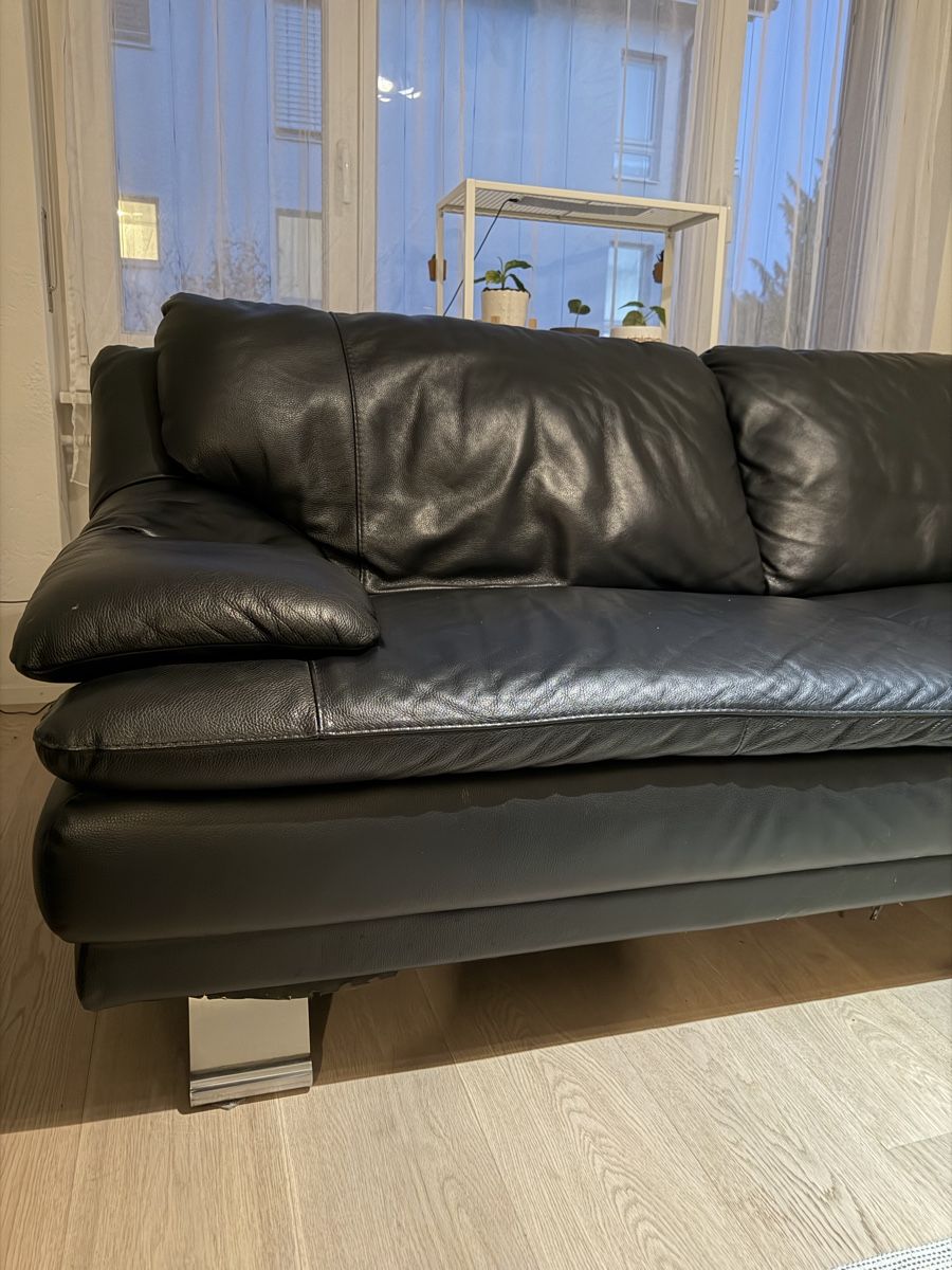 Divani: Echtleder-Sofa in Schwarz, 3 Sitzer & 2 Sitzer – Usato da Wikon venduto da a_d_rbro 3