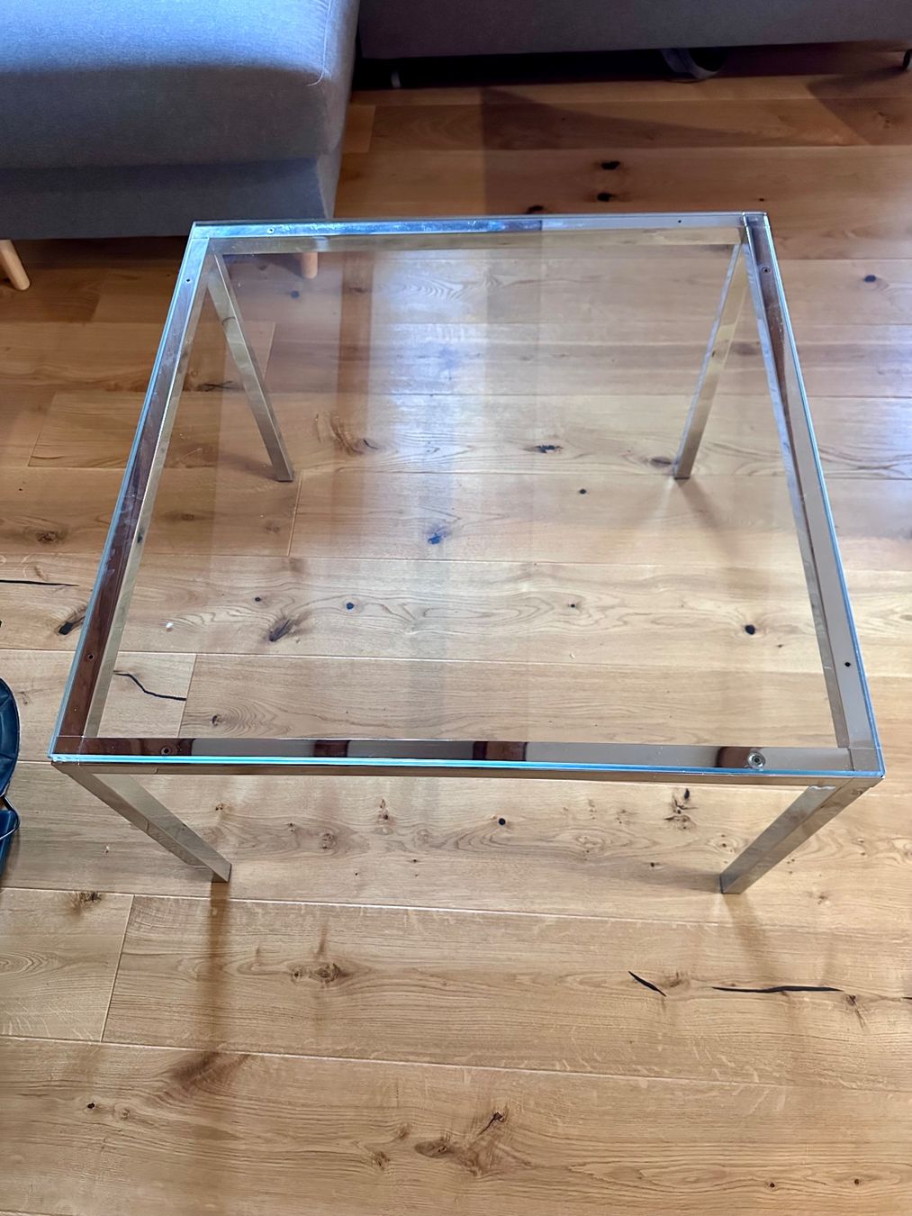 Tische: Glastisch 70x70 – Gebraucht aus Bern von kat_7mg5 1