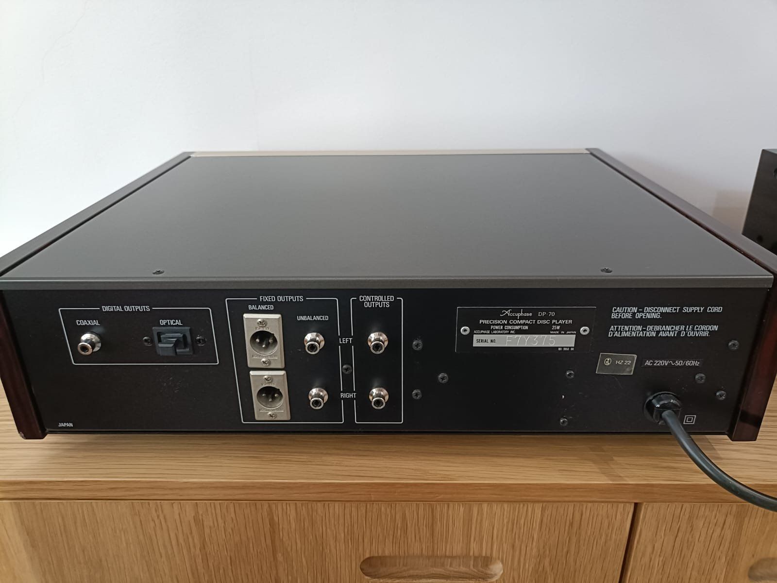 Accuphase Sistemi audio & multimediali: Accuphase DP 70 CD player – Usato da Basel venduto da Threemice 2