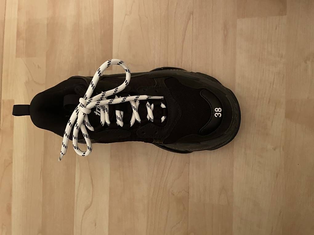 Scarpe da uomo: BalenciagaTriple S – Usato da Zürich venduto da ran_bq8y 1