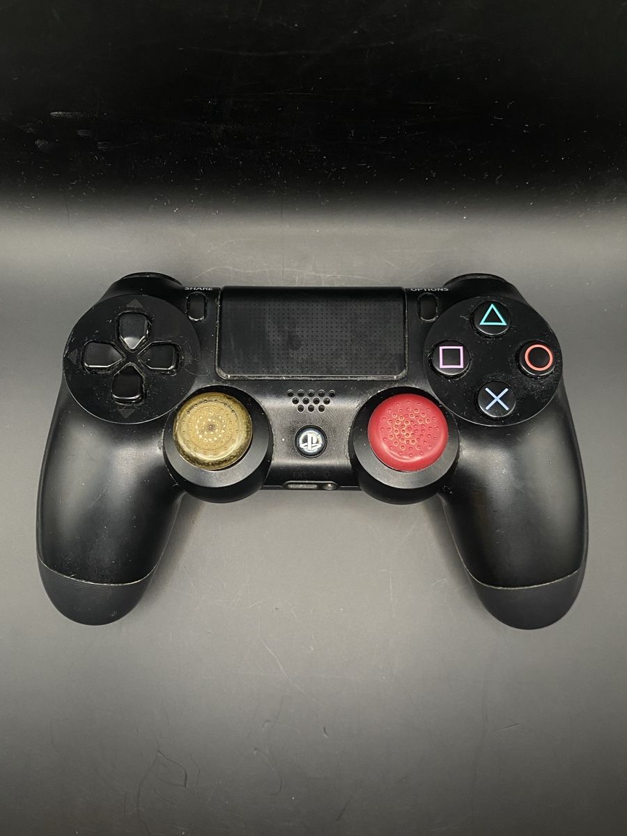 Sony Controller: Sony DualShock 4 Controller Schwarz (Original Sony) – Usato da Kirchberg BE venduto da swiss_slab