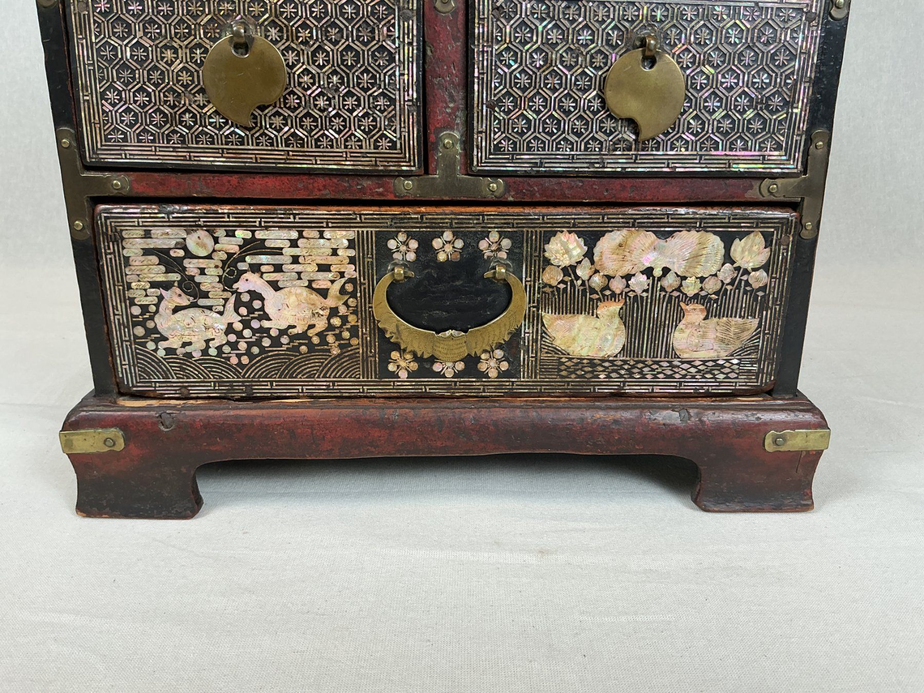 Commodes: KOMMODE Antik aus Korea – D'occasion à Richterswil par Restwert_Richterswil 9