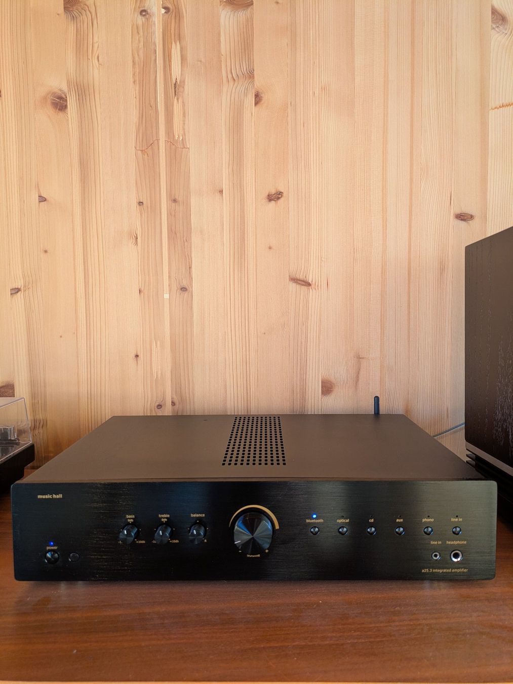 Amplificatori: MUSIC HALL A25.3 – Usato da Prez-Vers-Siviriez venduto da ollie79