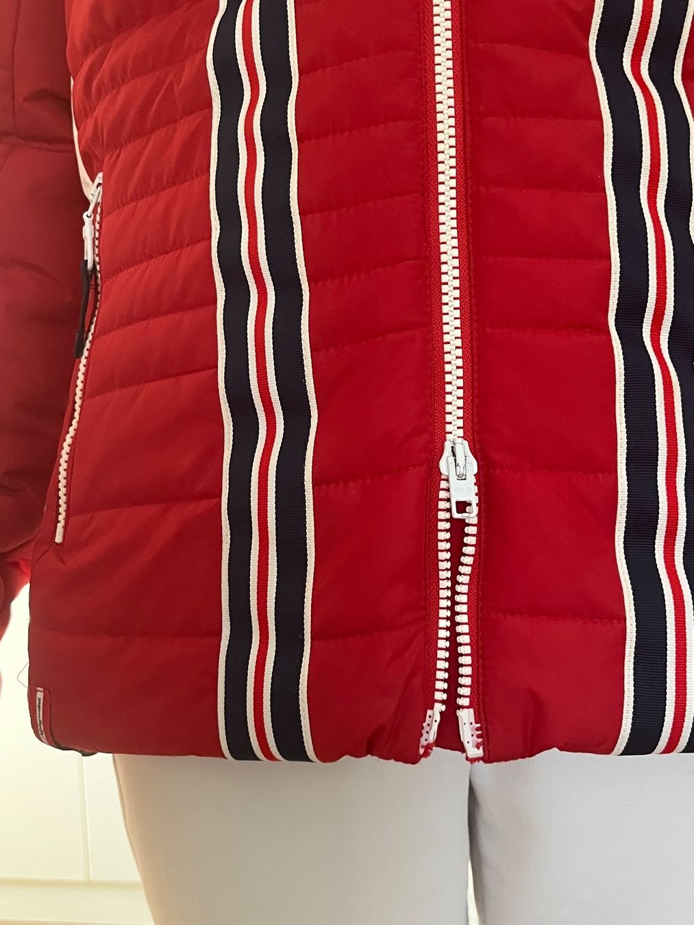 Giacche: Veste/doudoune de ski pour femmes – Nuovo (secondo la descrizione) da Geneve venduto da orange1957 2