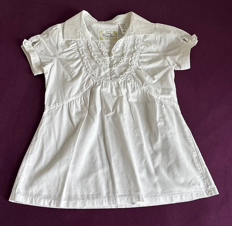 Camicette, T-shirt & Top: Guess Bluse 10-12 Jahre  – Usato da Merlischachen venduto da tsb-2025