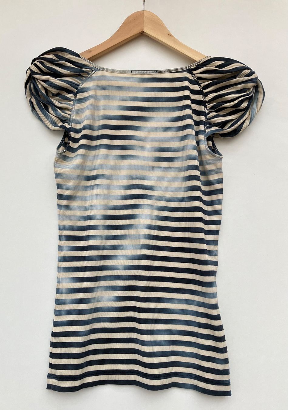 Drykorn T-shirt: Drykorn T-Shirt Gr.M – Usato da Unterägeri venduto da Jutka_04 2