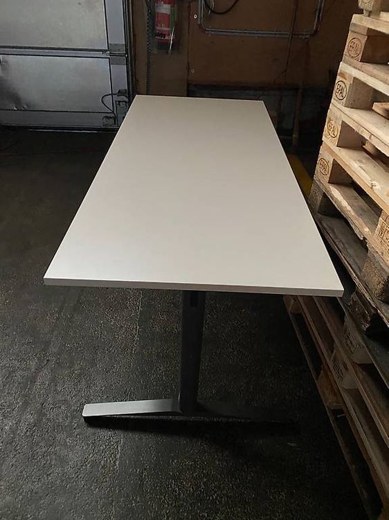 Scrivanie: Bürotisch Steelcase – Usato da Sulgen venduto da Rayru90 1