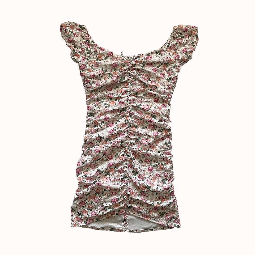 Guess Vestiti: ROBE EN DENTELLE À FLEURS GUESS – Usato da Cortaillod venduto da Leane.g