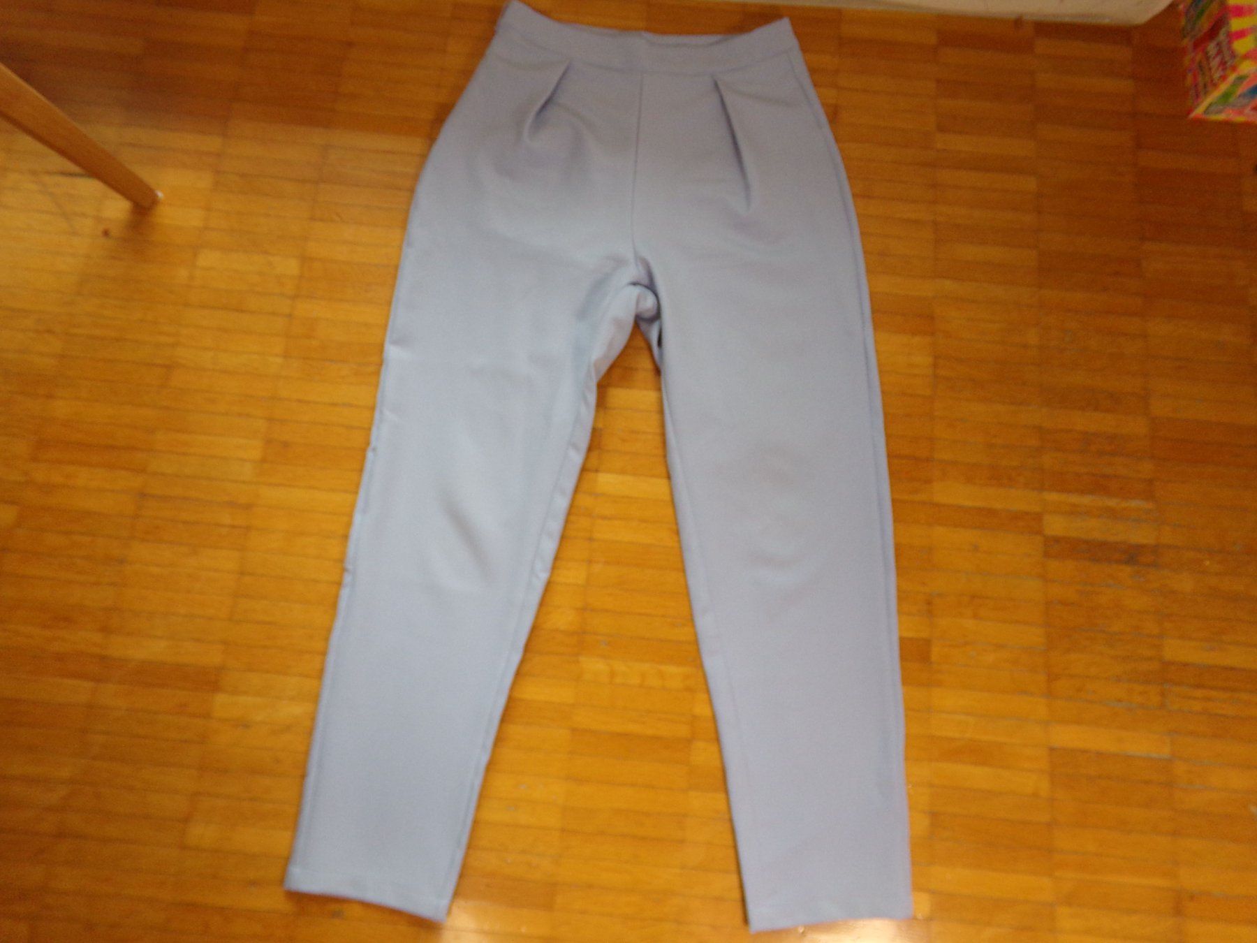 Pantaloni: Damen Hose hell blau  Gr. S – Usato da Winterthur venduto da Jessi_di