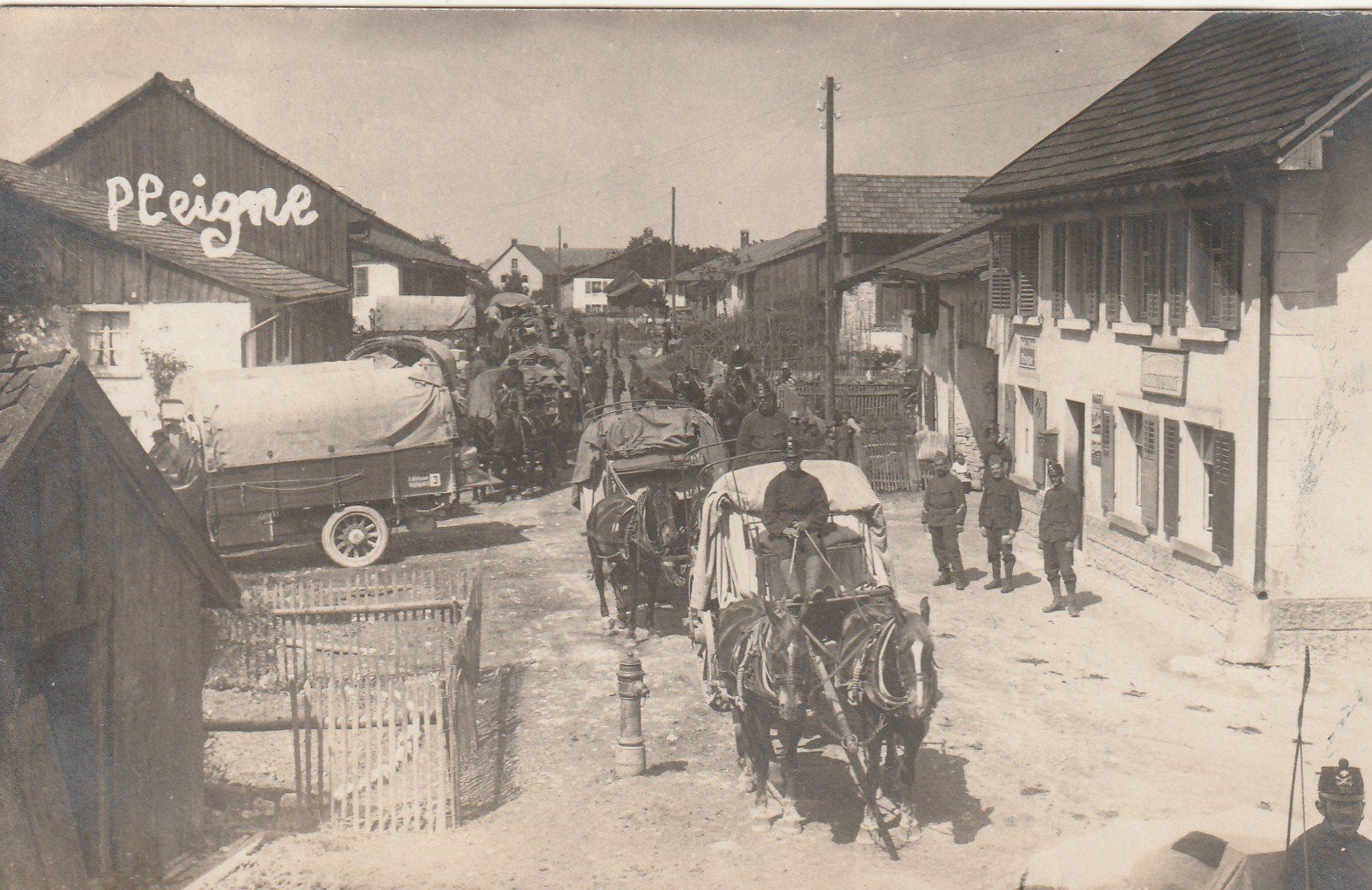 Cartes postales: Pleigne mit Militär-Kutschen – D'occasion à Rorschacherberg par fratovi2