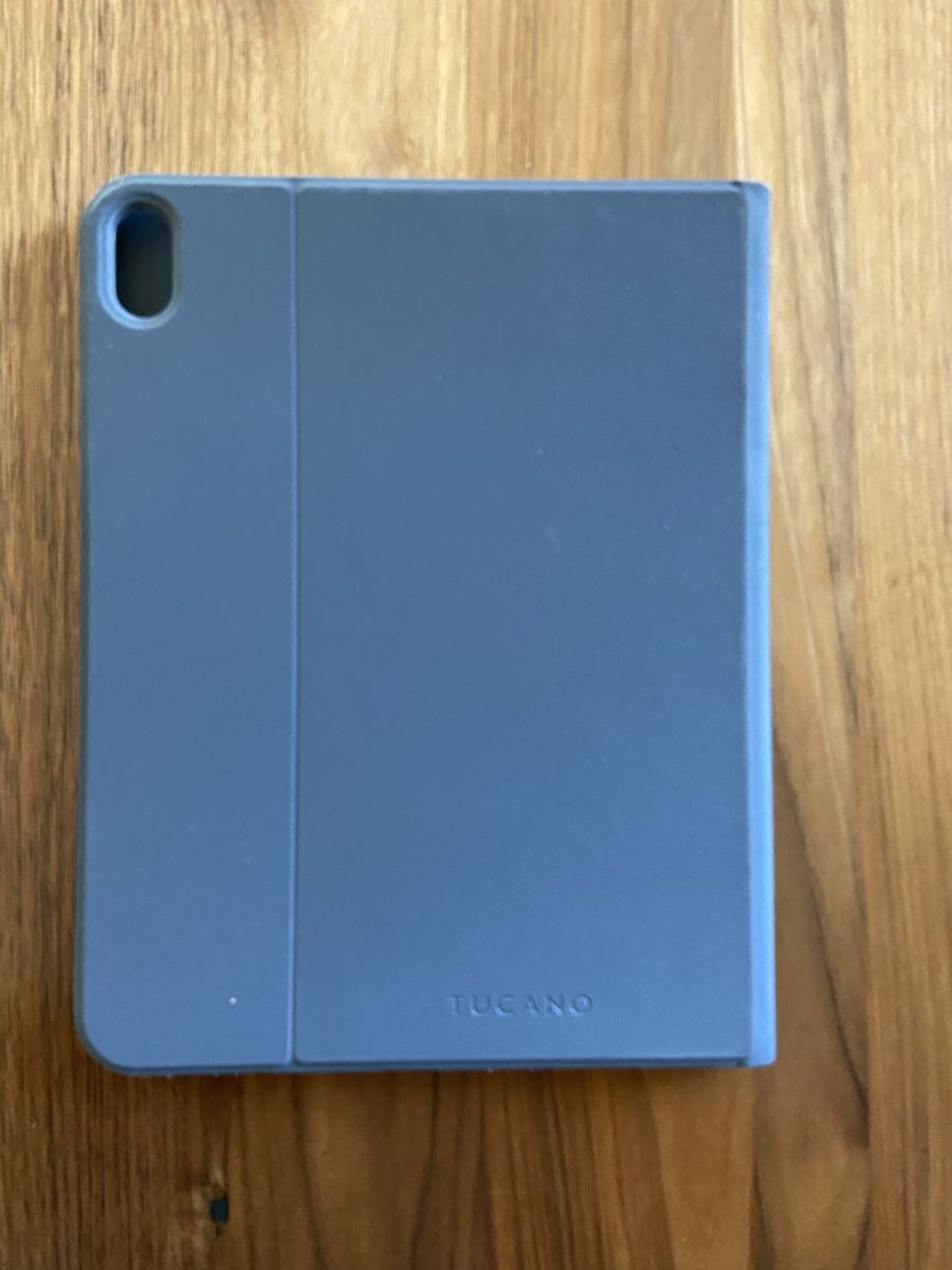 Tucano Covers & Taschen: Ipad Hülle für Ipad A16 – Gebraucht aus Glattfelden von Gid0 2