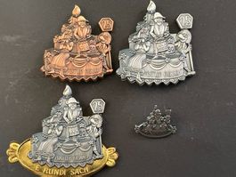 Pratteler Fasnachtsplaketten Satz und Pin 1990