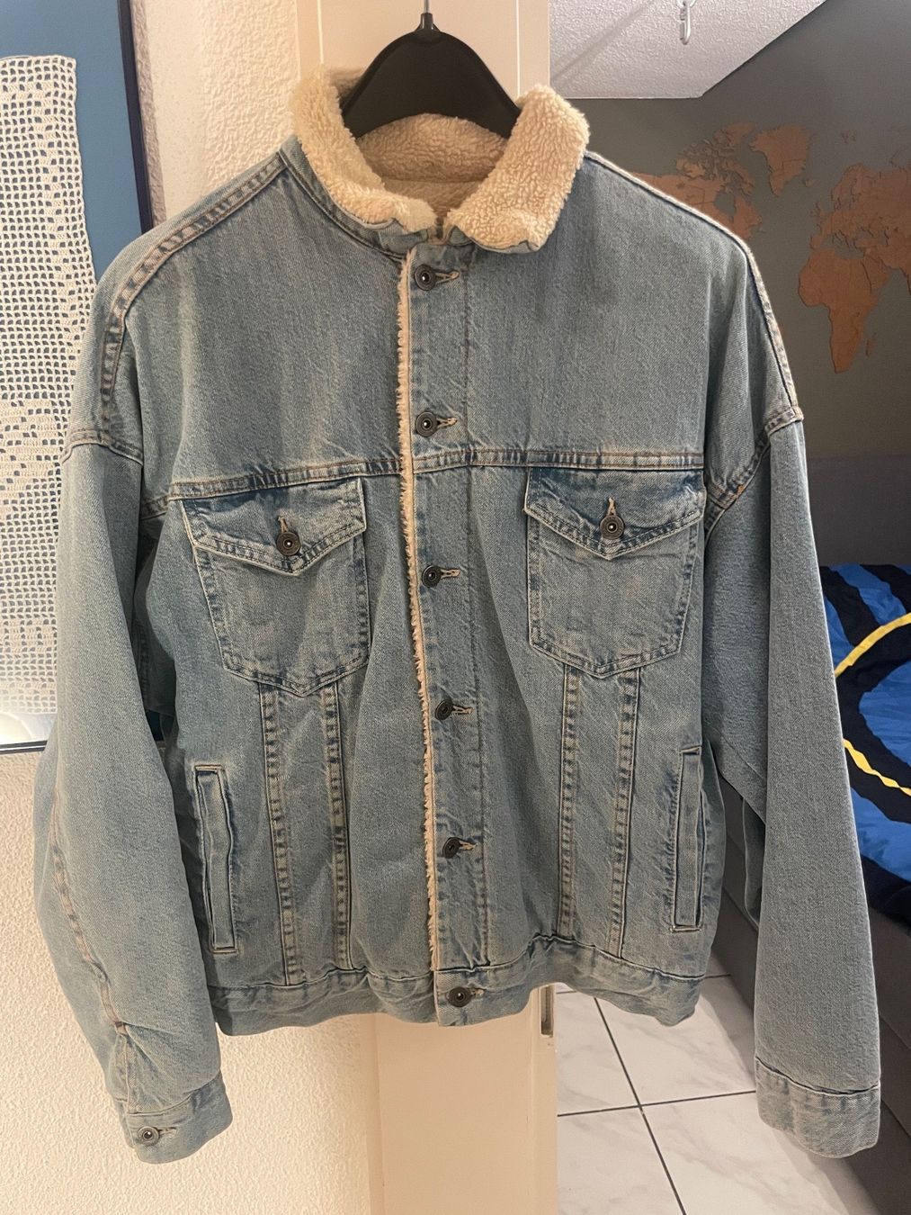 Zara Jacken: Jeansjacke – Neu (gemäss Beschreibung) aus Derendingen von ivanvero19
