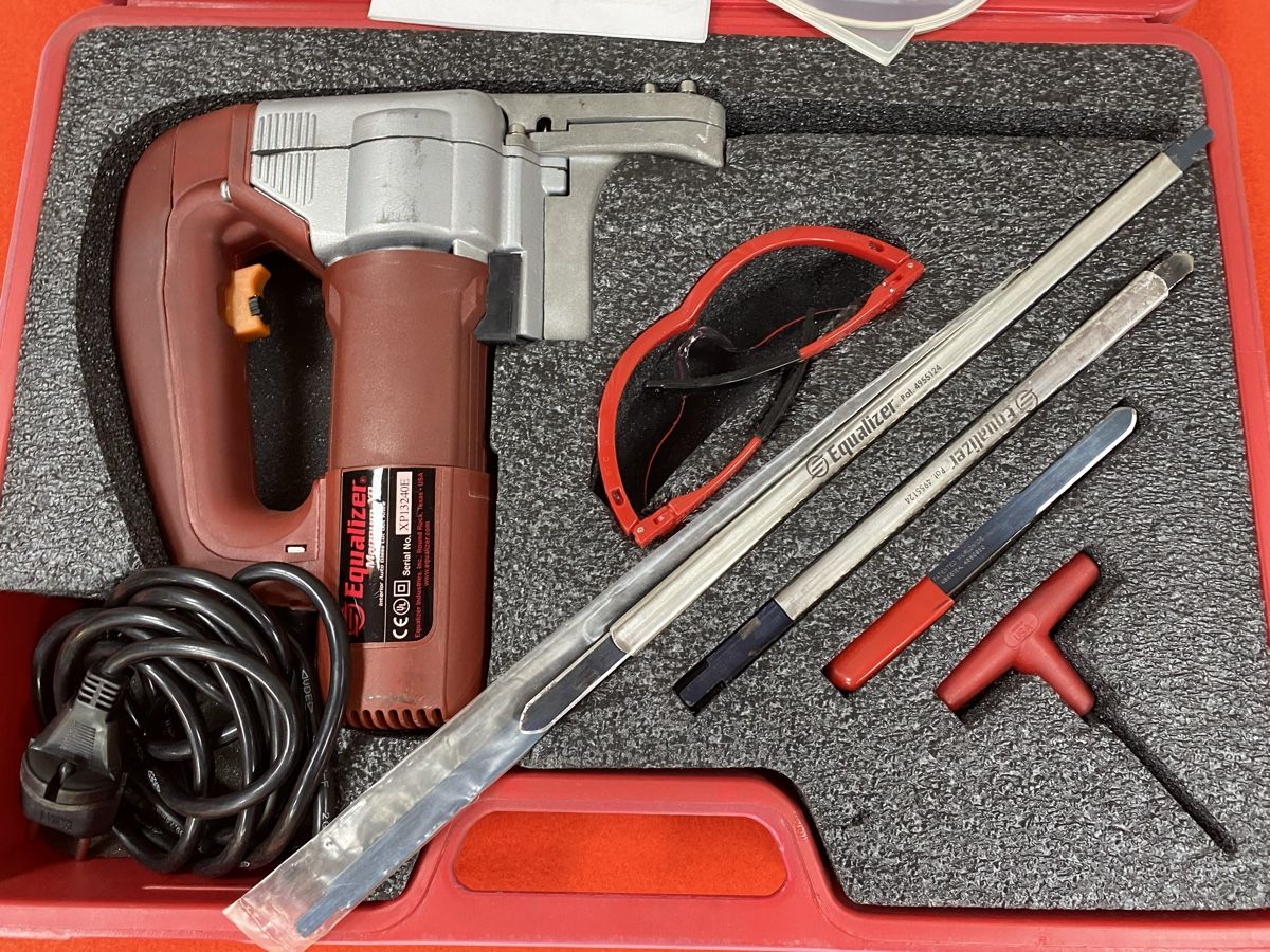 Tutte le macchine: Equalizer Auto Glass Cut-out Knifes – Usato da Hägglingen venduto da Karin0802 3