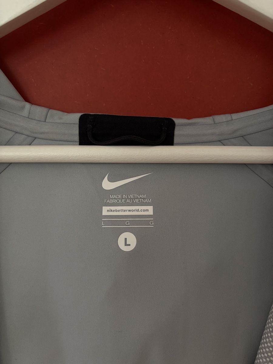 Nike Giacche: Nike Training Jacket – Usato da Zürich venduto da valentin.abend 7