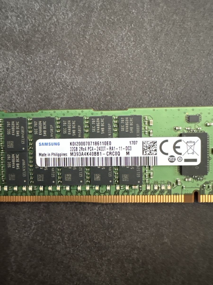 Samsung Elektronikbauteile: Mémoire vive Samsung 32 Go DDR4 2400T ECC  – Gebraucht aus Echallens von Llaissue 1