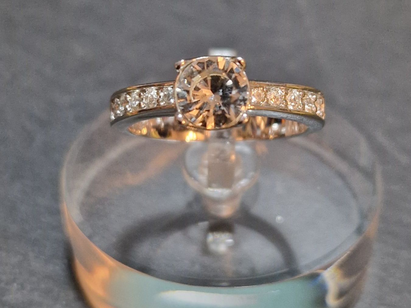 Swarovski Ringe: Swarovski Solitärring Gr. 53/54 – Gebraucht aus Winterthur von Sadega