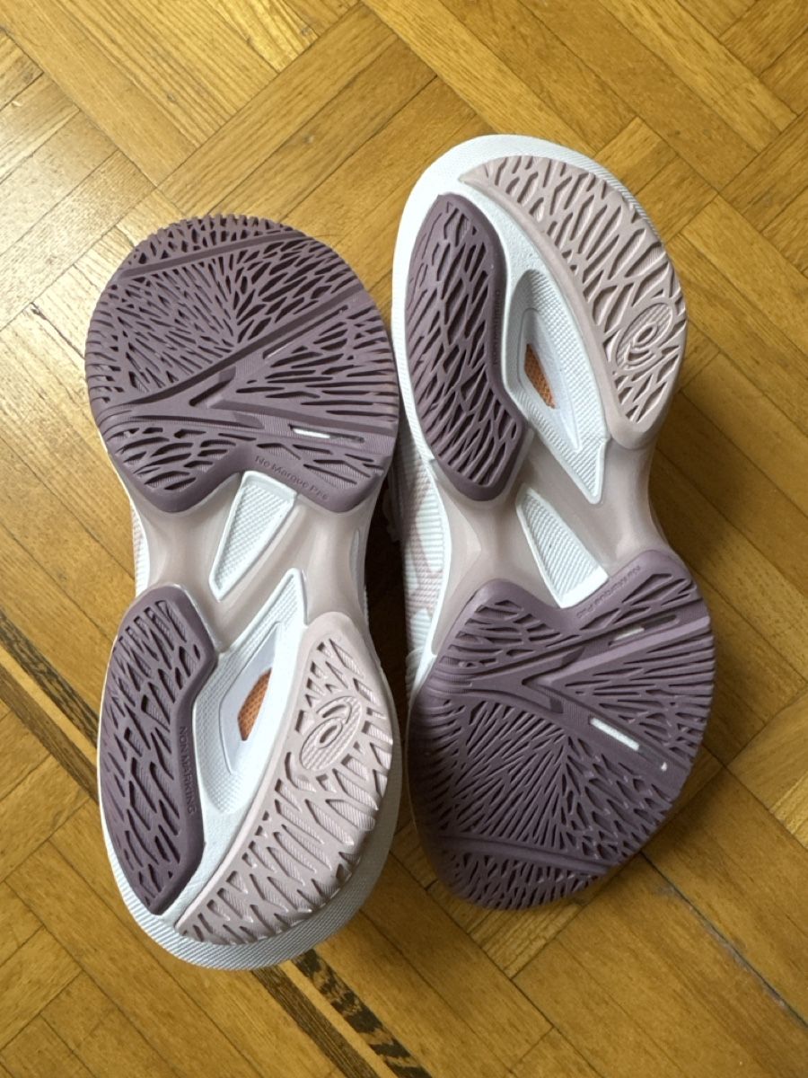 Asics Damenschuhe: Tennisschuhe – Neu (gemäss Beschreibung) aus basel von G.Burghartz 2