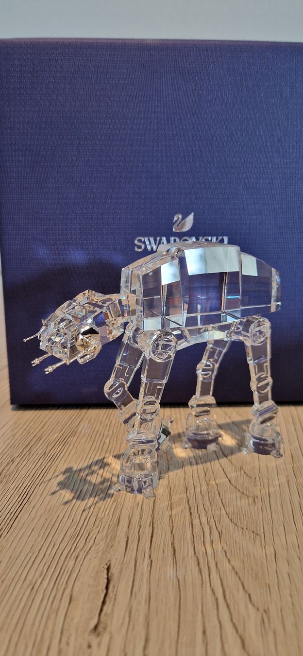 Swarovski Alle Dekorationen: Swarovski AT-AT Star Wars – Neu und originalverpackt aus Rossens FR von Masterkoopa