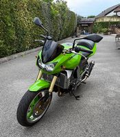 Belle Kawasaki Z1000 en très bon état