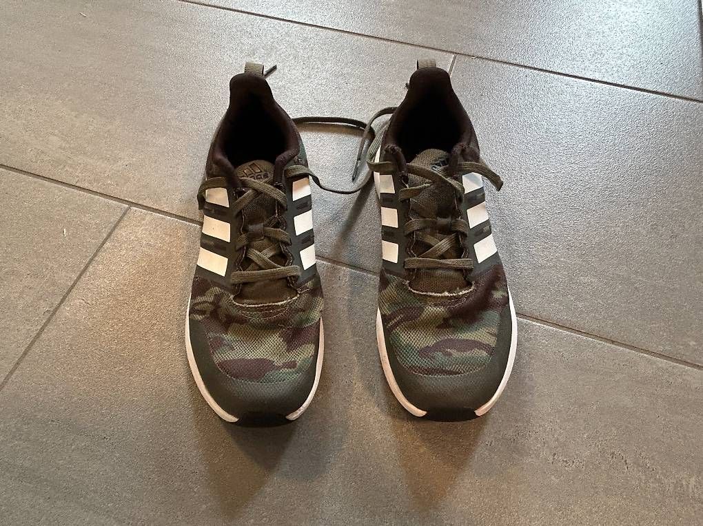 Damenschuhe: Adidas Sneakers Gr. 38 – Gebraucht aus Thalheim an der Thur von Iselisberger