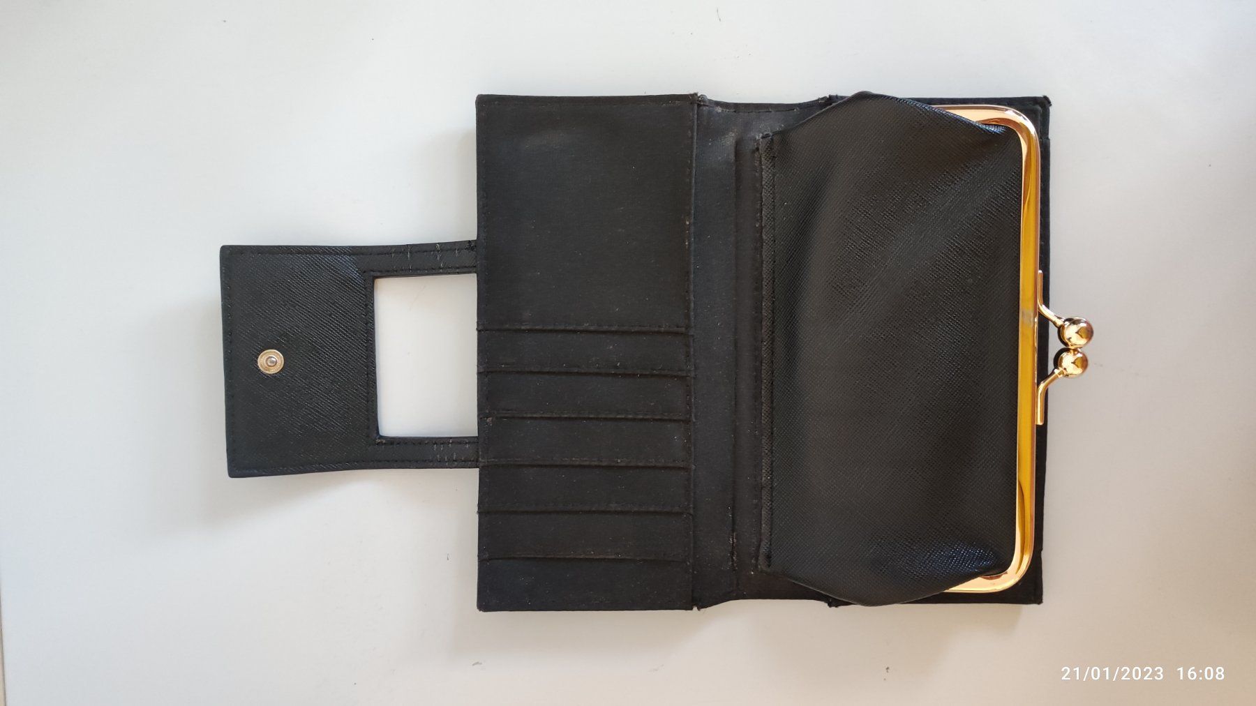 Portamonete: Black purse – Usato da Zug venduto da LindaManga 2