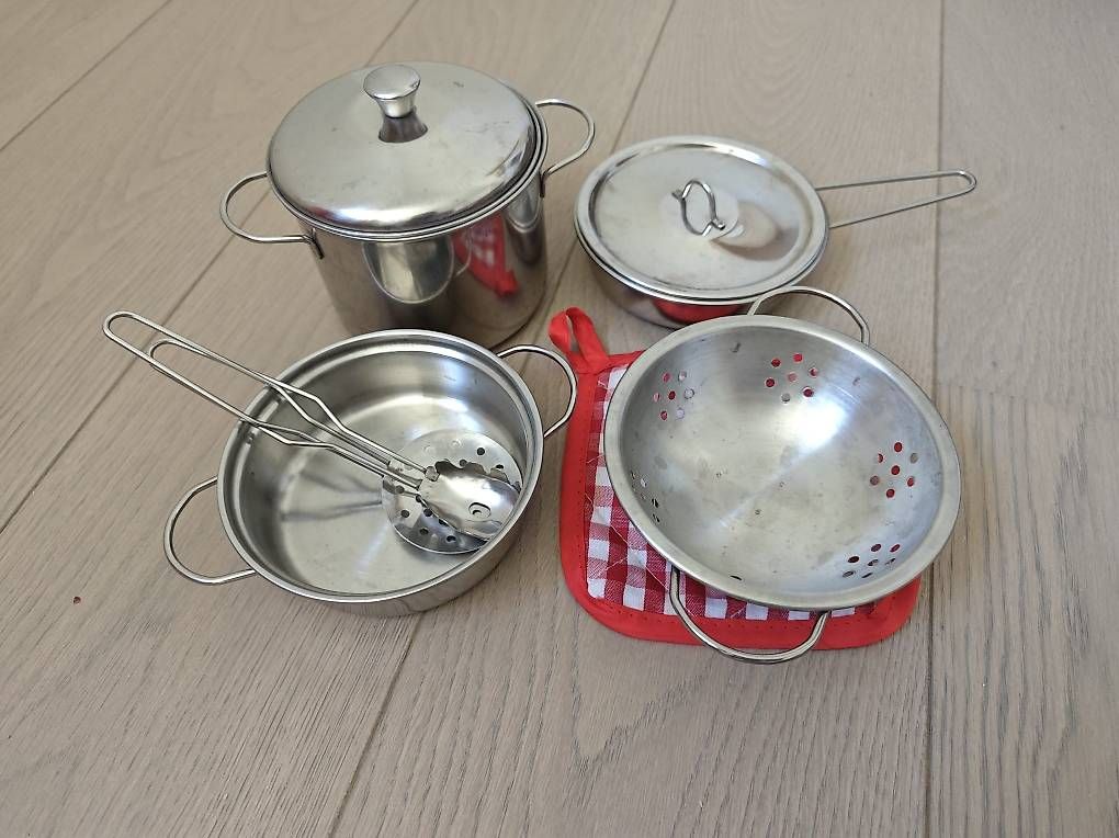 Spielzeuge: Vends mini cuisine pour enfants  – Gebraucht aus Neuchâtel von nbr_z8jr 2