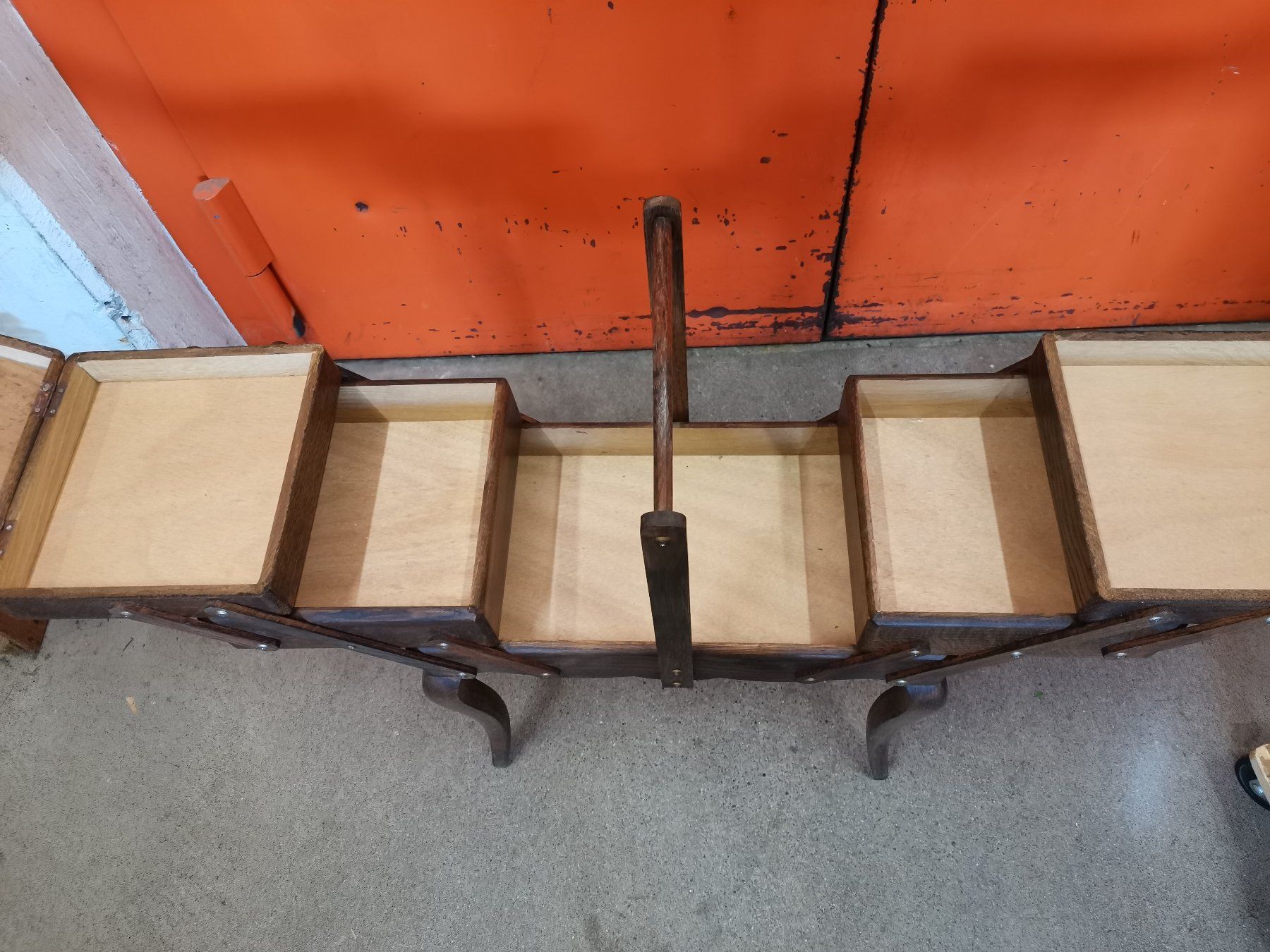 Altro in Bricolage: Nähkästchen auf eleganten Beinen – Usato da Suhr venduto da Brocki-Suhr 4