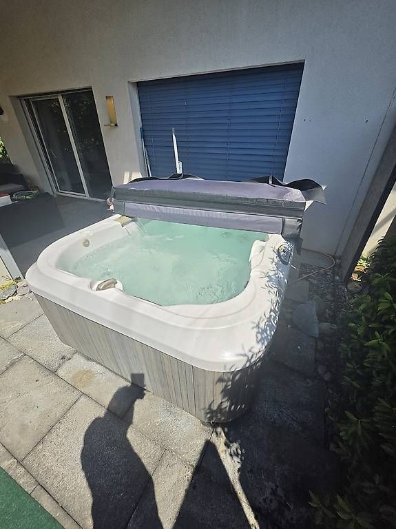 Whirlpool: Jacuzzi J315 Whirlpool Top Zustand – Gebraucht aus Worben von saruuschx3 1