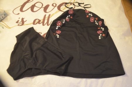 TAILLE 46 - TANKINI NEU
