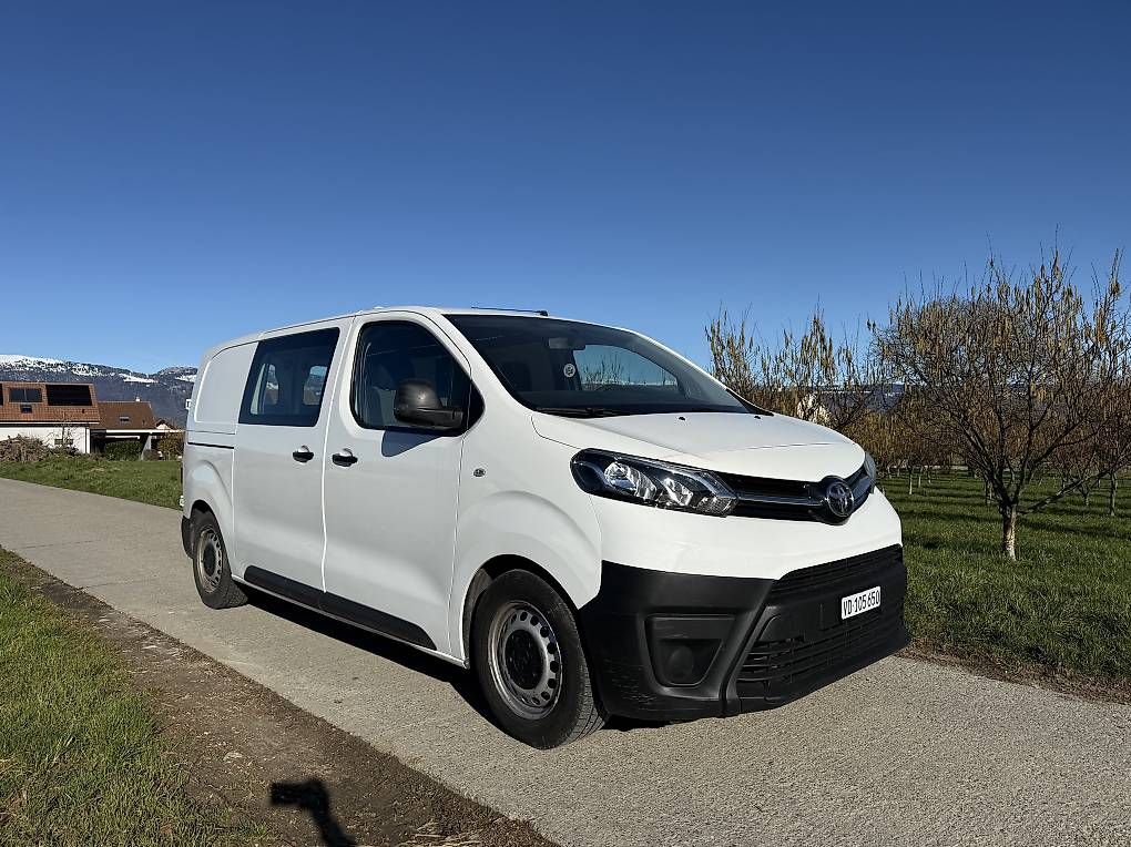 Veicoli da campeggio: Van Aménagé Toyota  – Usato da Suchy venduto da maxconcept