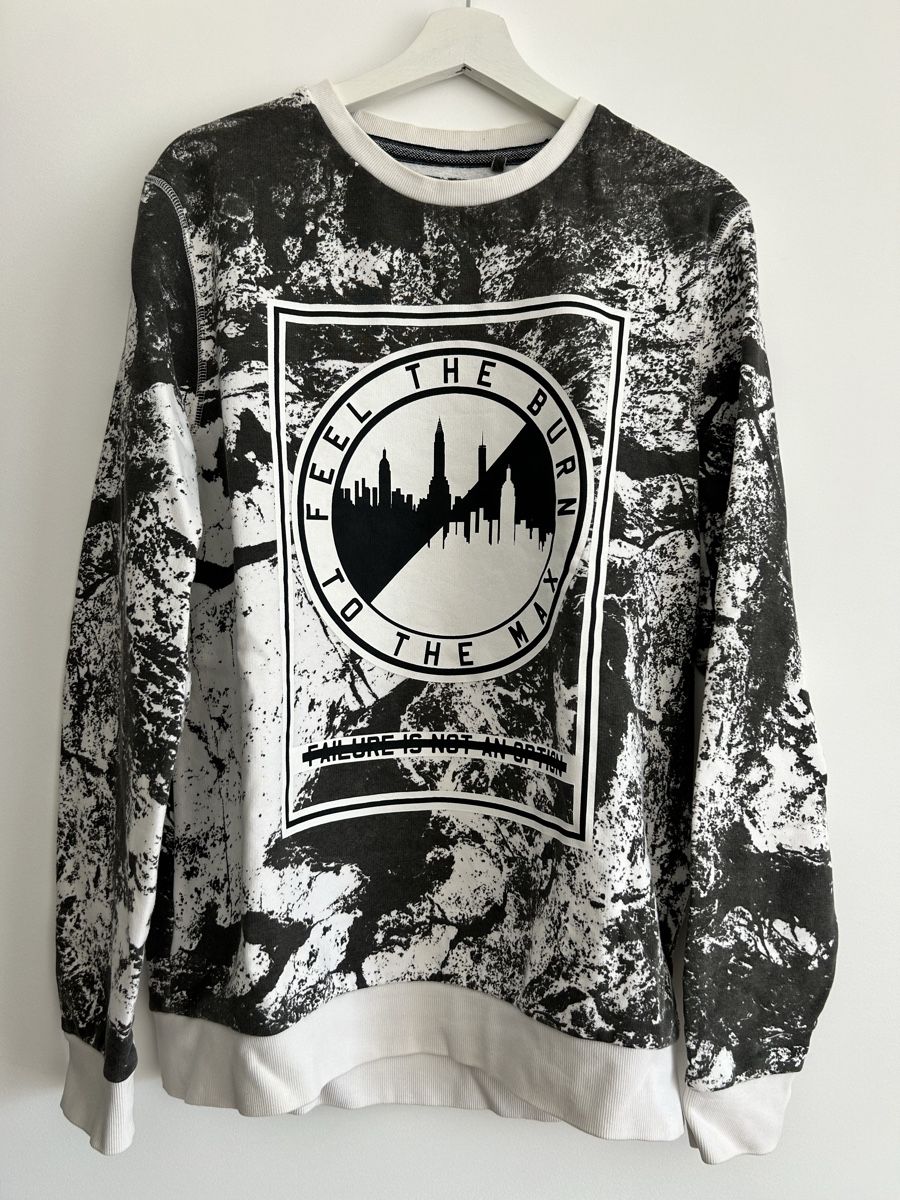 Pullover & Sweatshirts: Cooler Pullover – Gebraucht aus Rorschach von fla_62jm