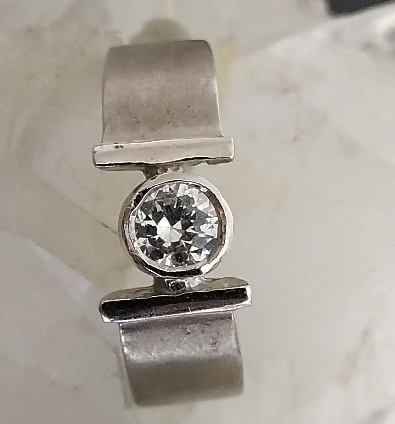 Orecchini pendenti & Orecchini a lobo: OHRRINGE IN 925 SILBER MIT STEIN – Usato da Romanshorn venduto da BoutiqueA 2