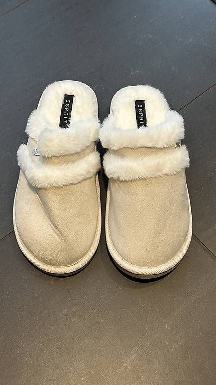 Scarpe da donna: Neue Hausschuhe Esprit Gr. 41 – Nuovo e nell'imballaggio originale da Wetzikon ZH venduto da biancab1000