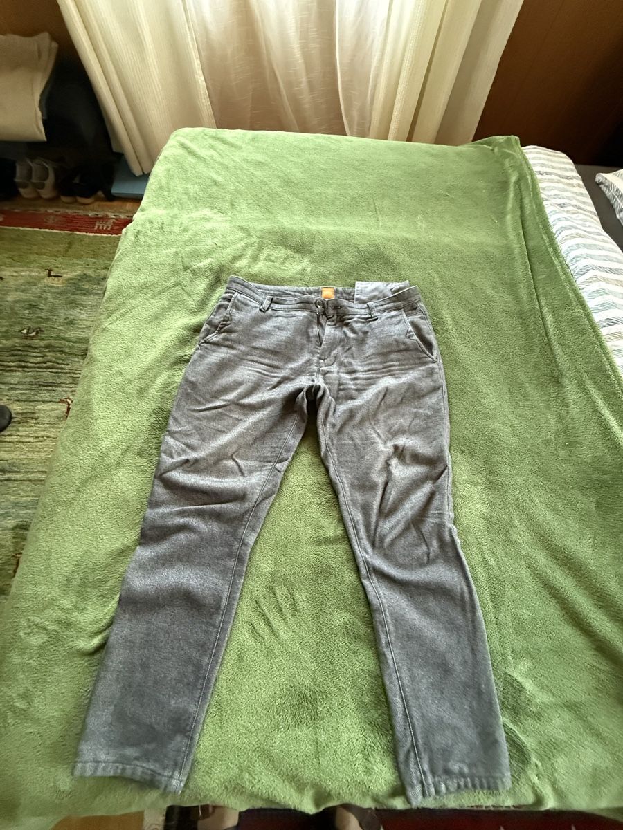 Jeans: Boss Hose 36 30 – Gebraucht aus Diepoldsau von rra_cy9l