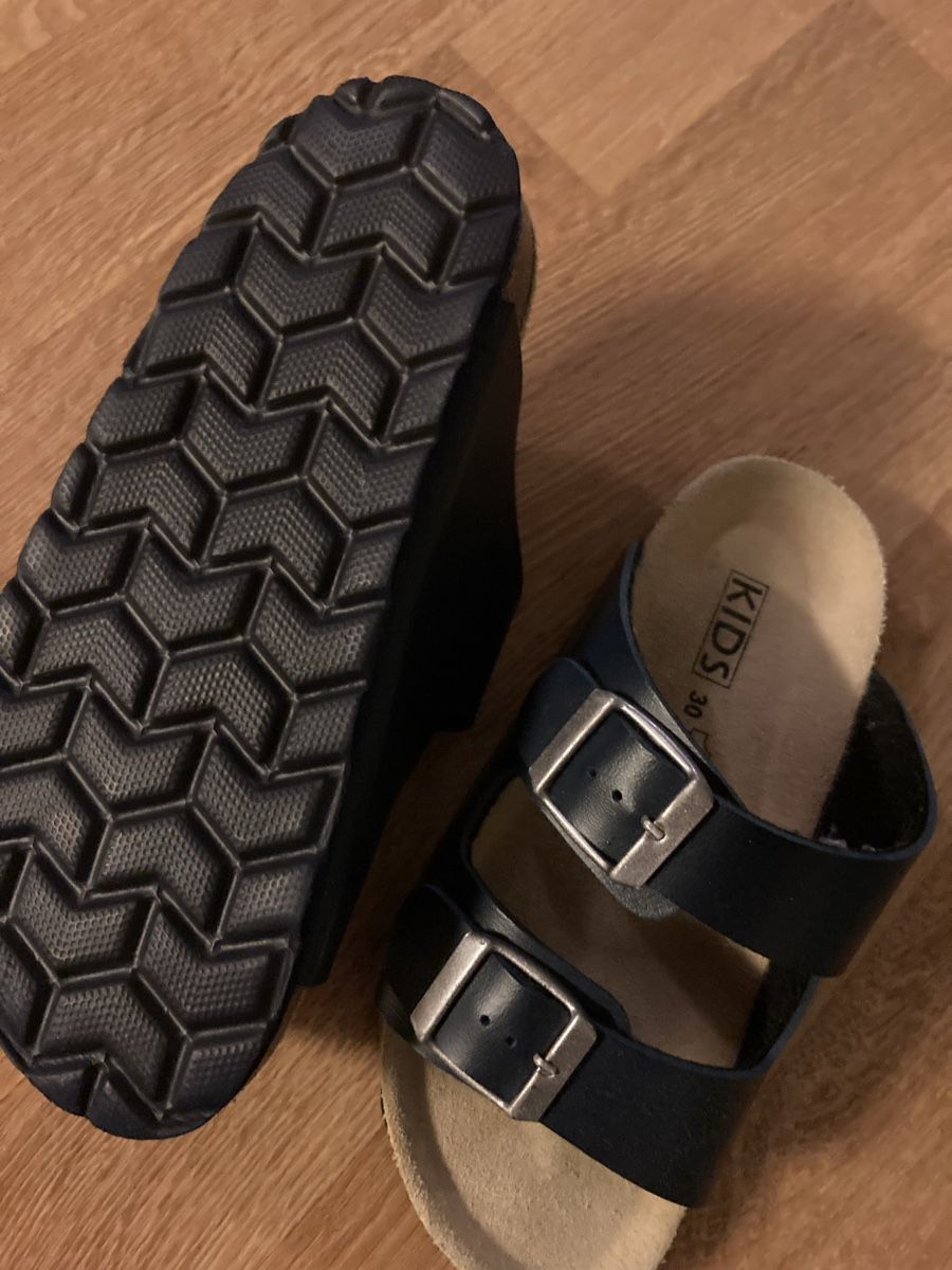 Scarpe per ragazzi: Kinder Hausschuhe Gr. 30 – Usato da Emmenbrücke venduto da JJ_89 2