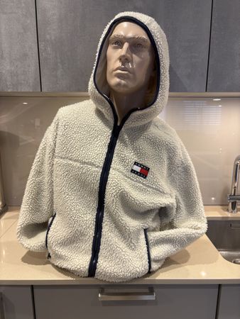 Tommy Jeans Sherpa Fleece Jacke mit Kapuze, Gr. S Top