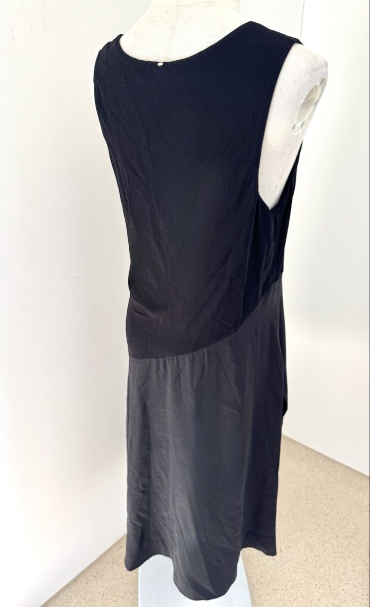 Sportmax Kleider: Sportmax Seide Midi Kleid – Gebraucht aus Zürich von di_archive 4